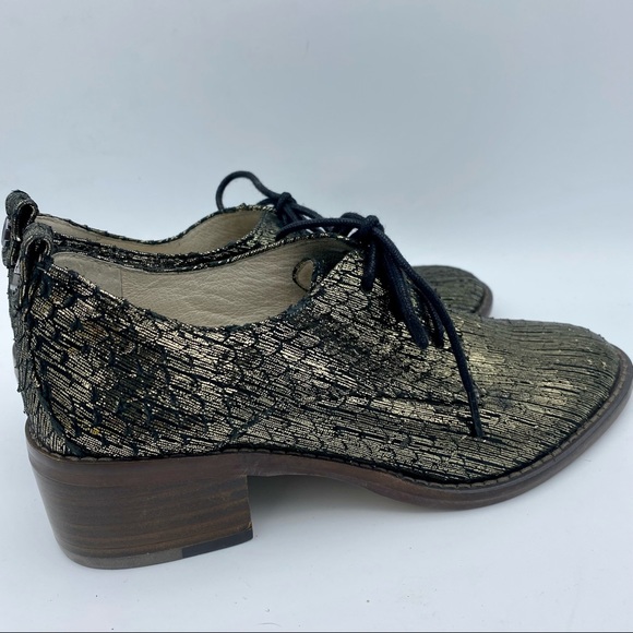 πLouise et Cie Gold Inlay Oxfords - Picture 3 of 8